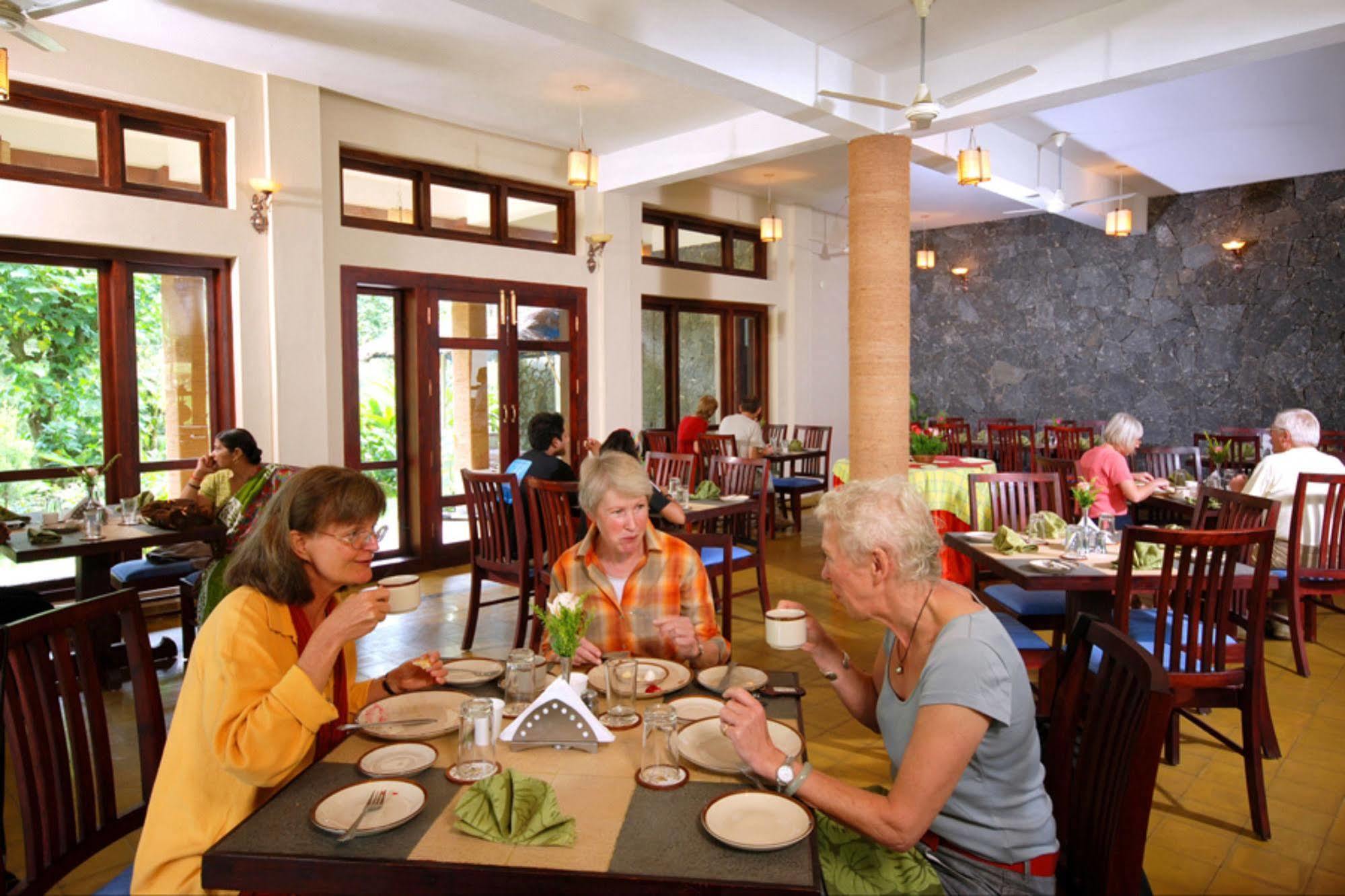Carmelia Haven Resort Thekkady Exterior photo